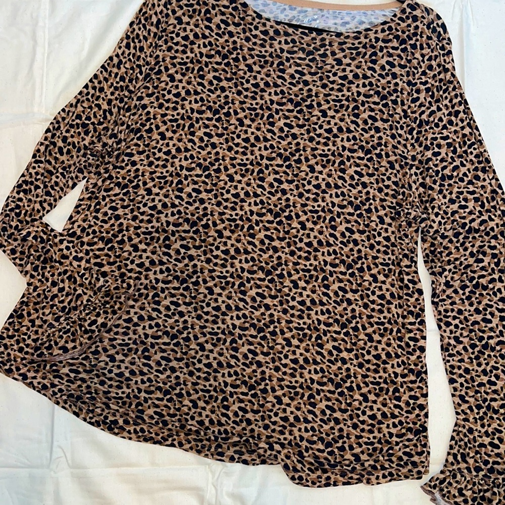 24/7 Maurices, Cheetah print tee, long sleeves